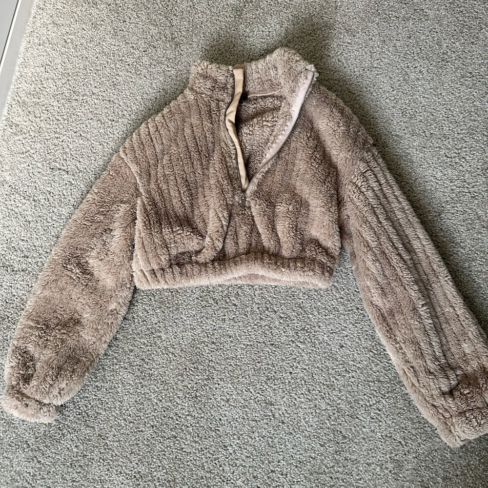 Crop teddy bear sweater